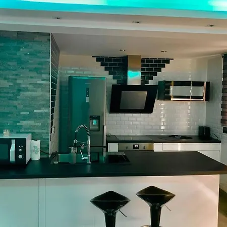 Apartment Lovely Jacuzzi Luxury Design Saint-Martin-d'Heres