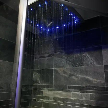 Lovely Jacuzzi Luxury Design Apartment *
